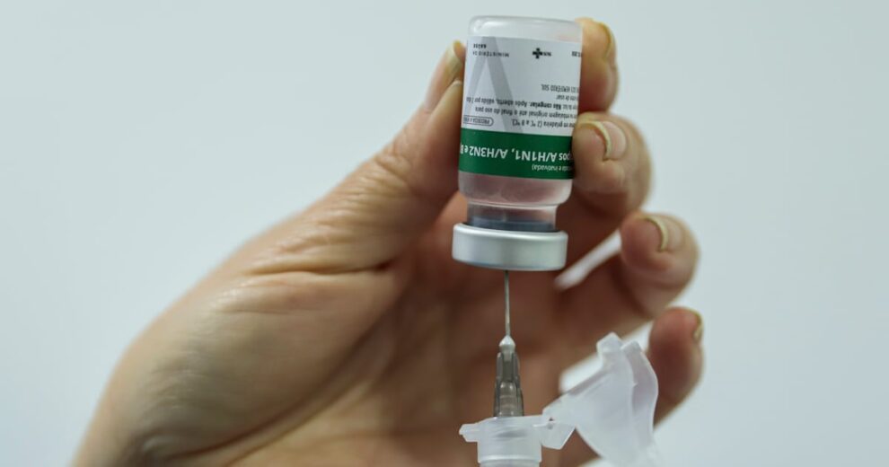 Mortes por supergripe crescem 36,9% em quatro semanas no Brasil