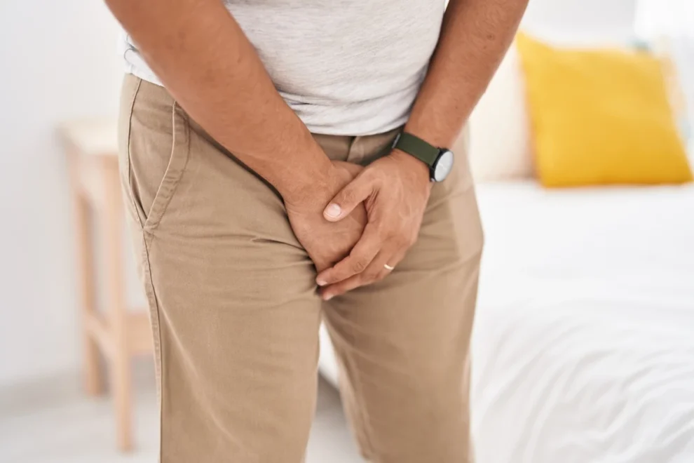 Homens que não secam pênis após urinar: riscos à saúde