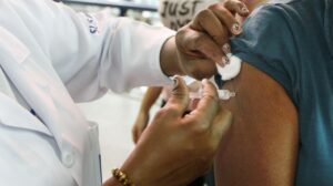 Vacinação contra a gripe no Rio: quem pode se imunizar até 30 de maio