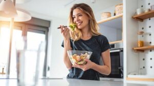 Fibra e proteína são queridinhas da geração Z: quanto mais, melhor?