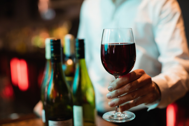 Cardiologista desmistifica relação entre vinho e saúde do coração