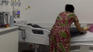 Mãe desabafa: não consegui pagar vacina e filho tem meningite em Cuiabá