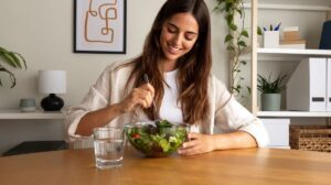 Dieta low carb ajuda a emagrecer mais rápido? Benefícios e cuidados