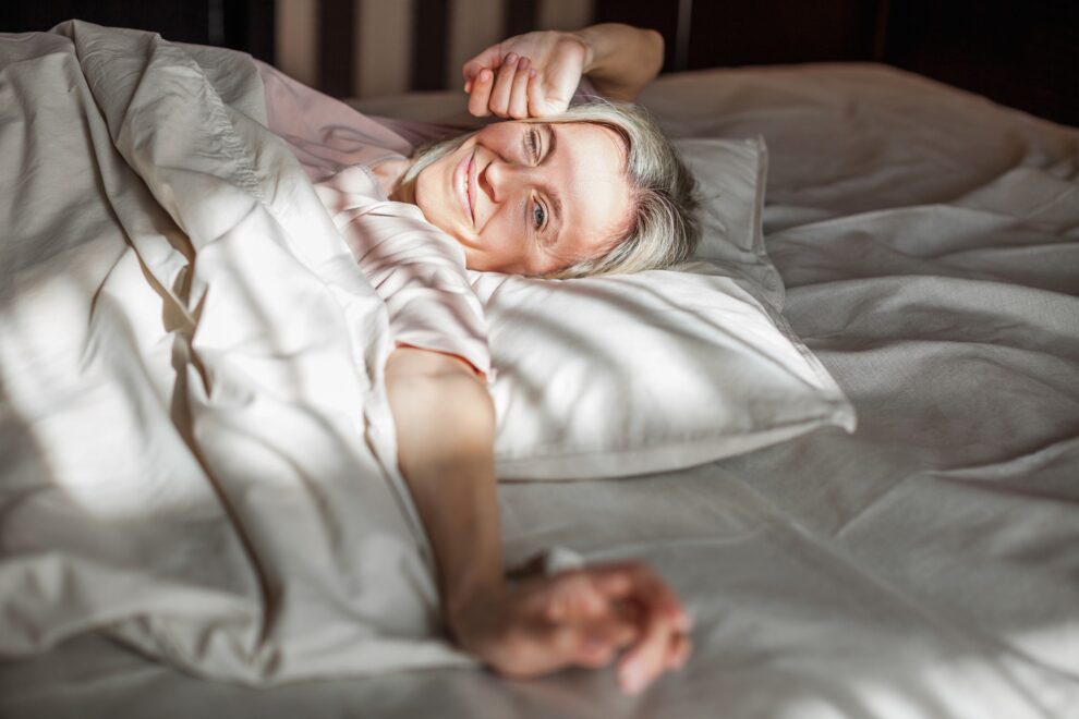 Dormir demais faz mal? Entenda os riscos do excesso de sono