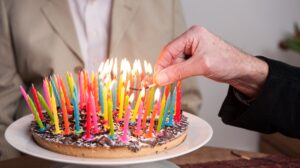 Limite de vida humana é 156 anos, aponta pesquisa