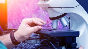 Câncer em jovens e envelhecimento biológico: estudo aponta correlação