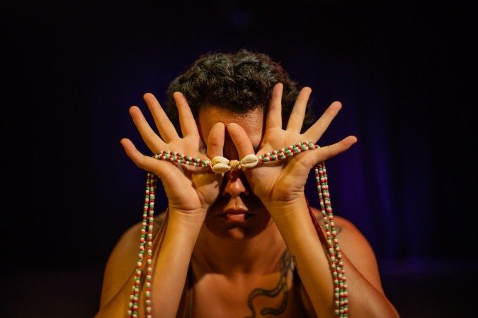 Espiraldemí estreia em Brasília com reflexão sobre memória